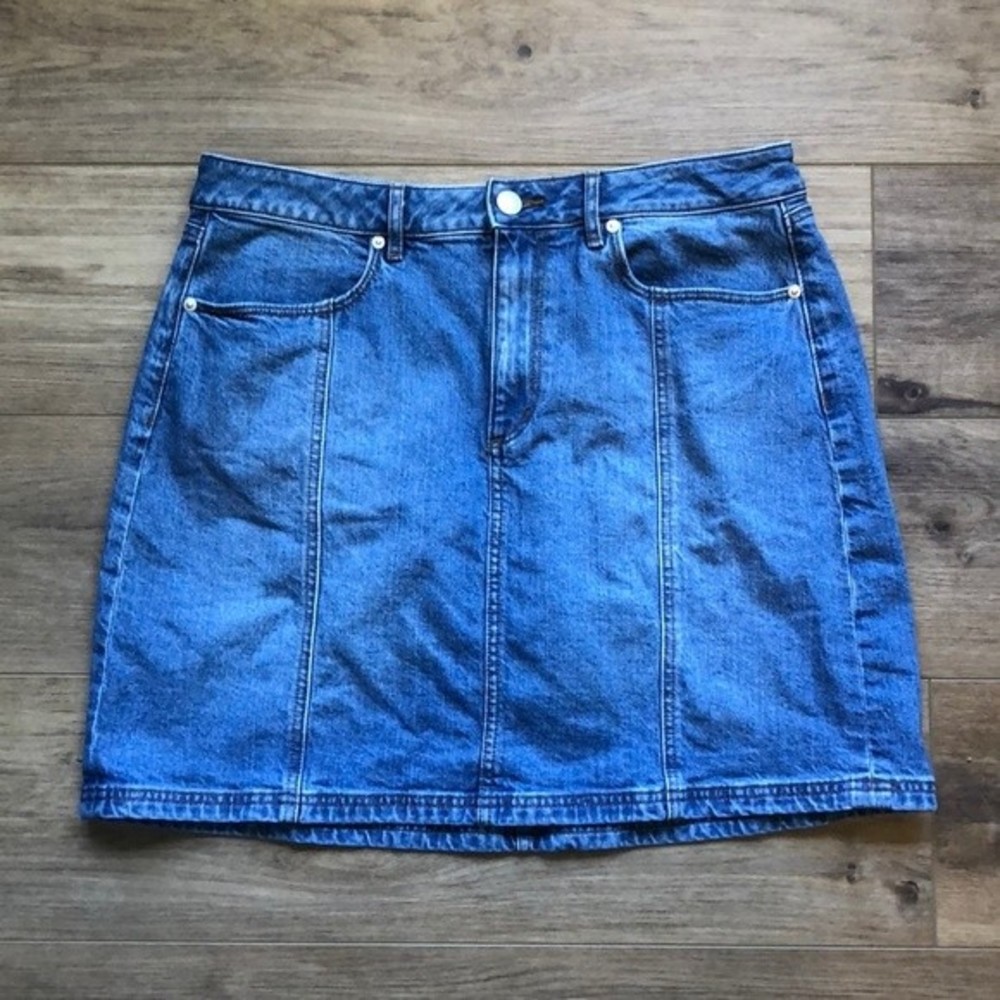 LOFT OUTLET Denim Mini Skirt Size 12